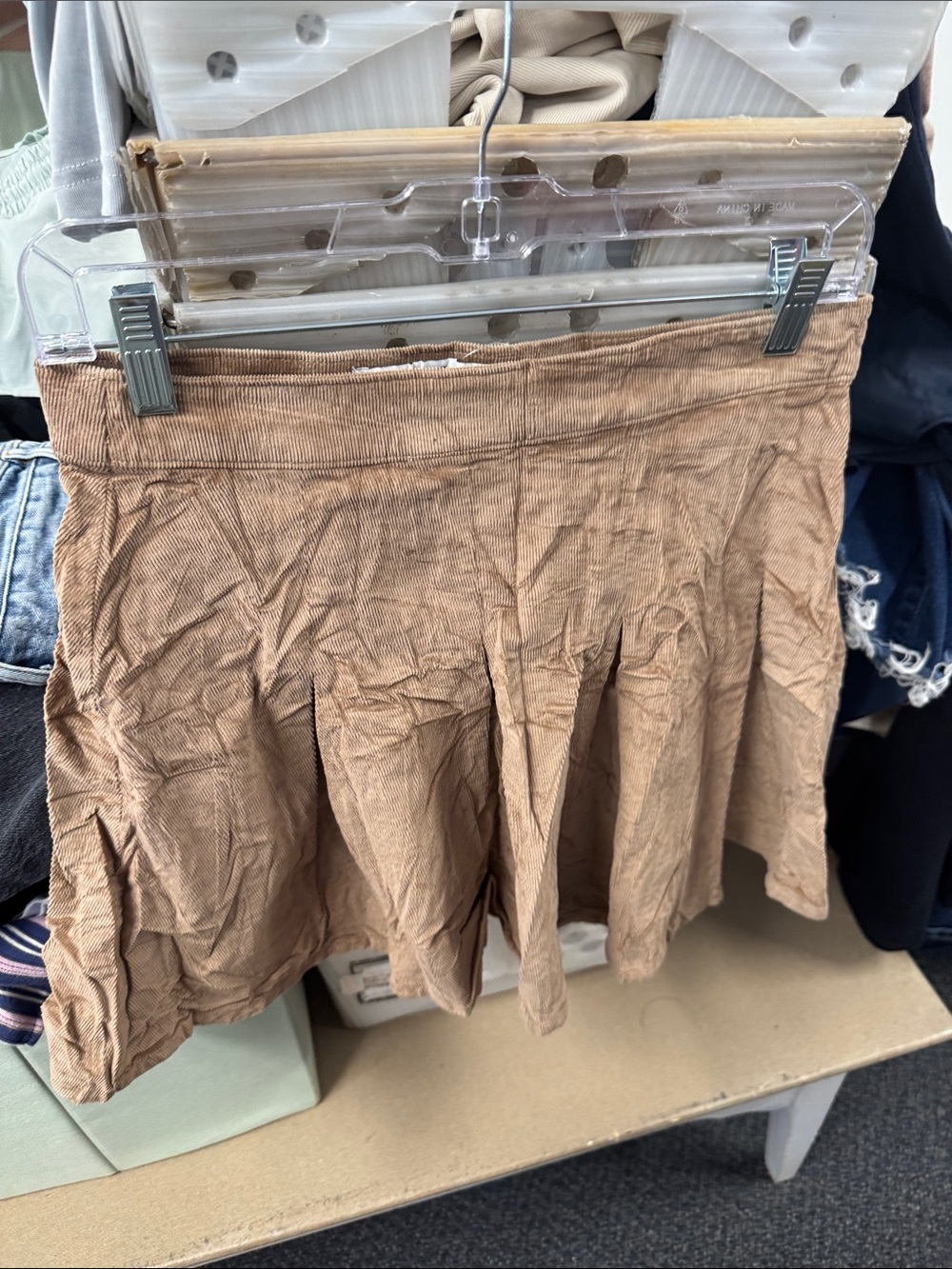 Hollister corduroy pleated skirt M // 080145